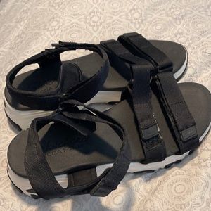 Skechers D’Lite Sandals